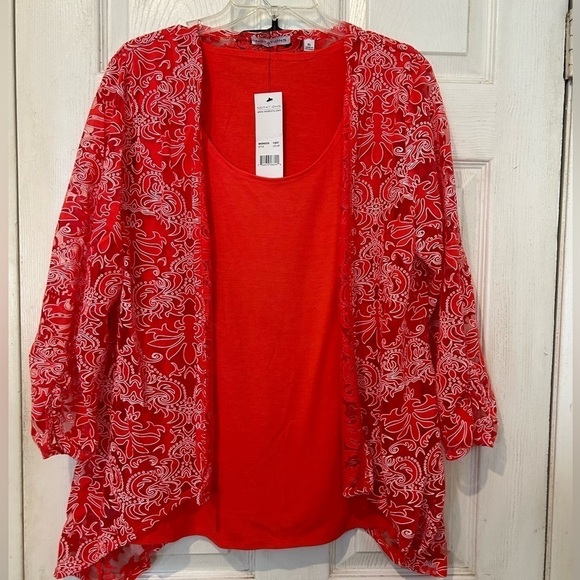 Notations NWOT 2PC Set Chiffon Beautiful Lifted Design and Solid Shell Top - Picture 1 of 6
